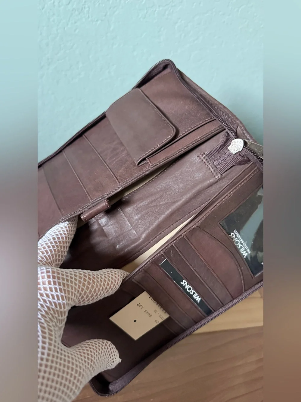 Vintage Wilsons Genuine Leather Brown Zip Around Organizer Wallet 9” x 5” NOS